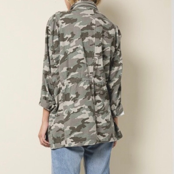 Oversized Camo Jacket - Size M & L - Picture 3 of 7